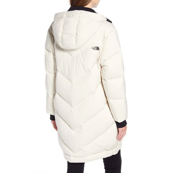 The North Face Women's White Puffer Jacket - Picture 5 of 13